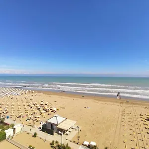 Ferienhaus La Torre - Frontemare - Immobil Relax, Lido di Jesolo